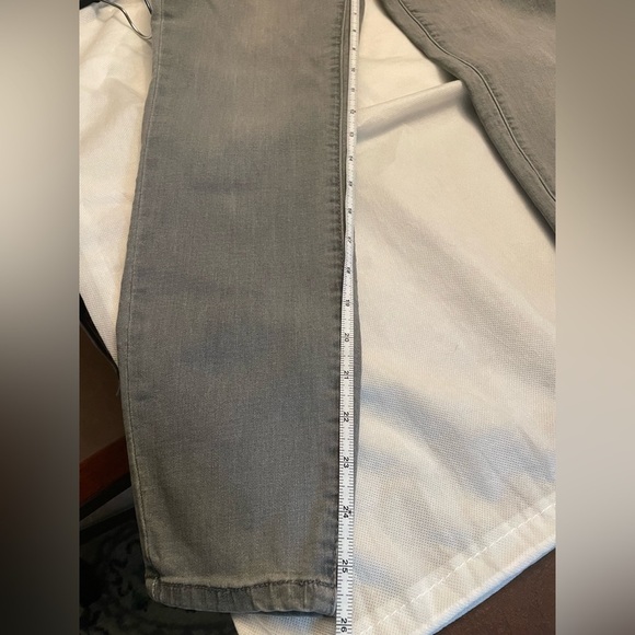Buffalo David Bitton Aubrey Mid-Rise Super Soft  Jeans Grey Wash Size 6 skinny, - Picture 9 of 10